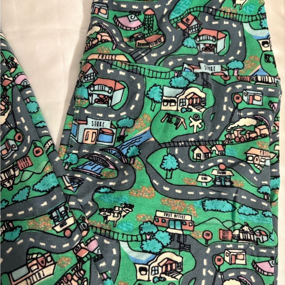 LuLaRoe Vintage One Size  Leggings Map Print Green Black Multicolor